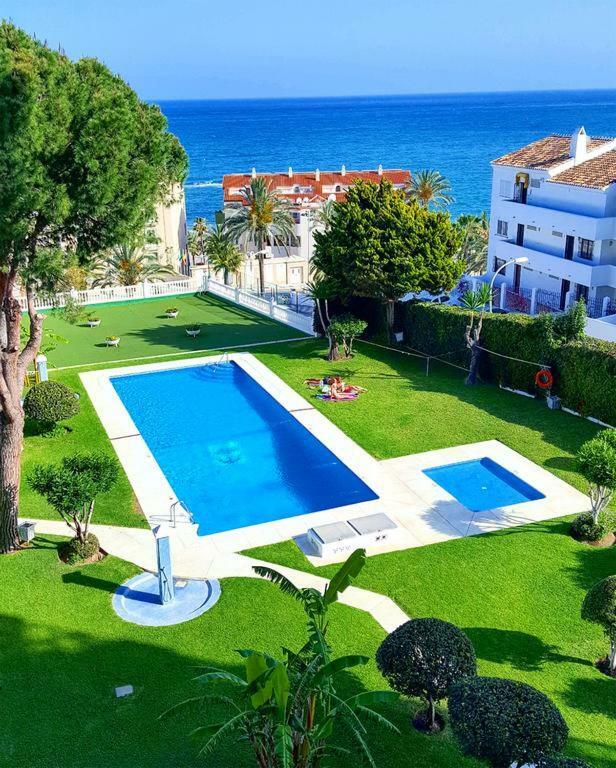 Los Cisnes II - Modern Apartment Benalmádena Dış mekan fotoğraf